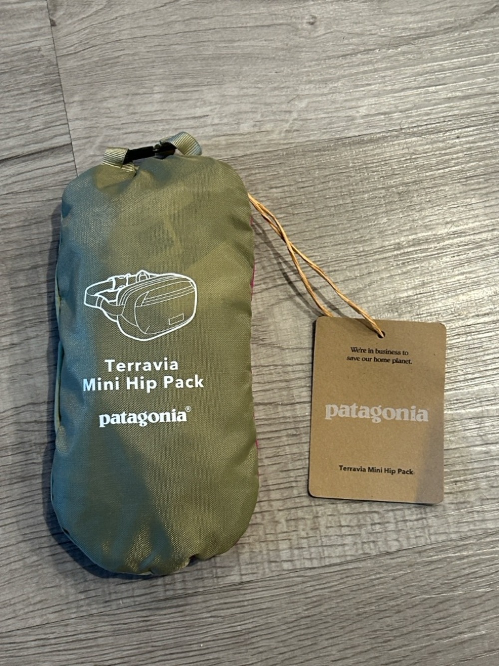 PATAGONIA | TERRAVIA MINI HIP PACK
PATCHWORK: GUMTREE GREEN